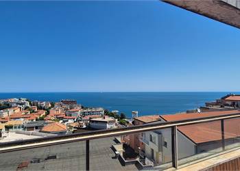 UNA VITA VISTA MARE